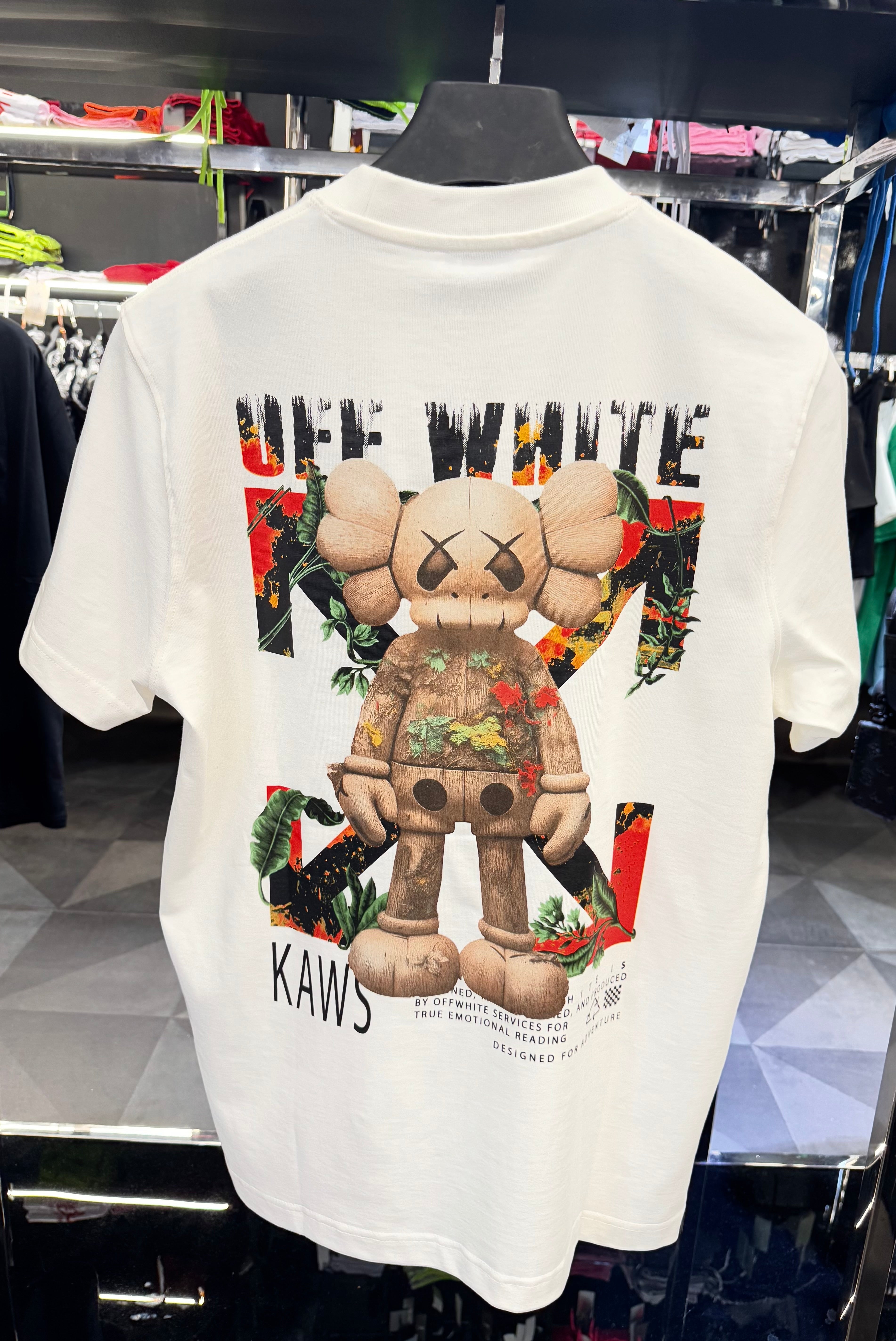 T-SHIRT - OFF WHITE