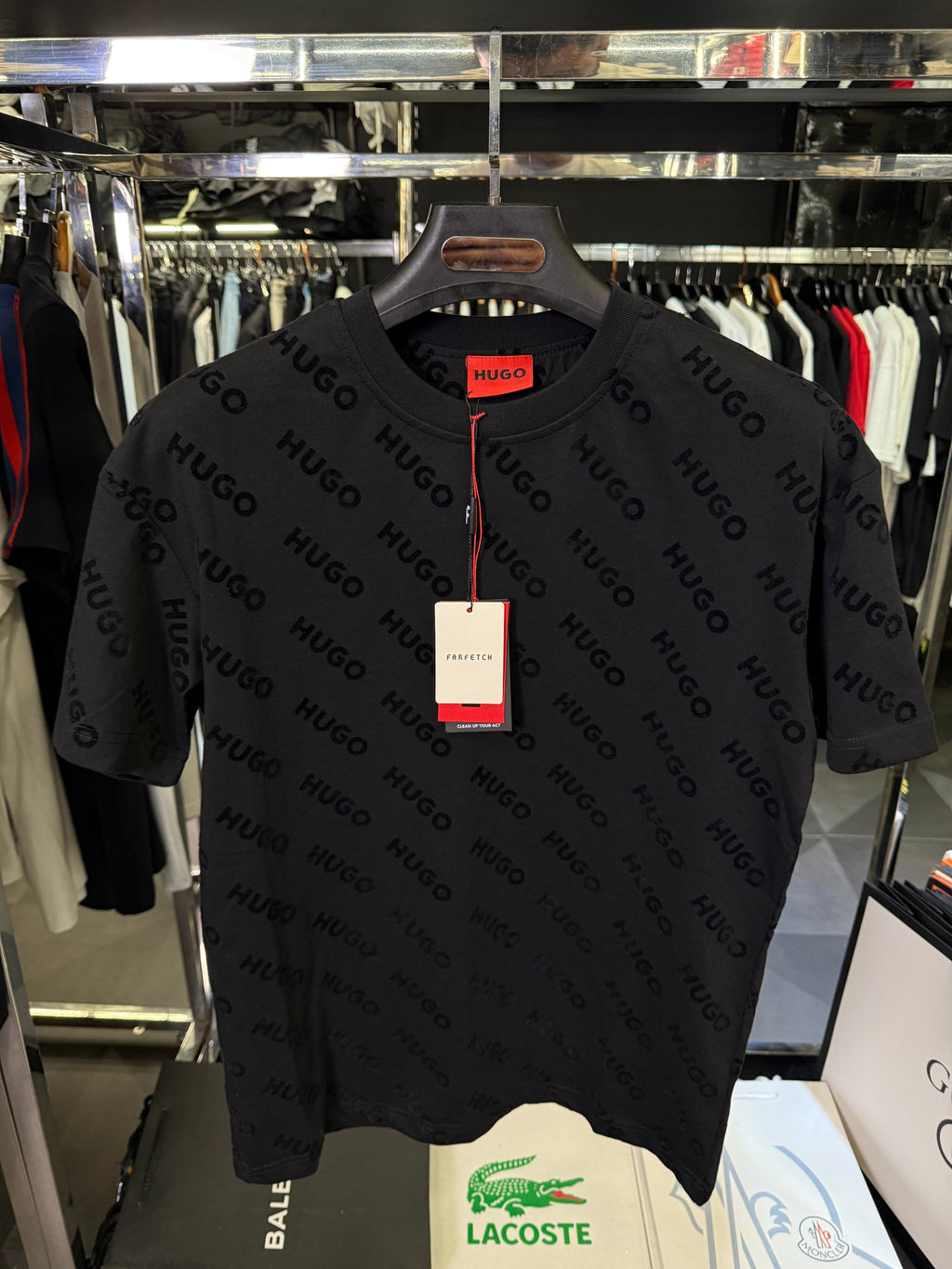 HUGO - T-SHIRT
