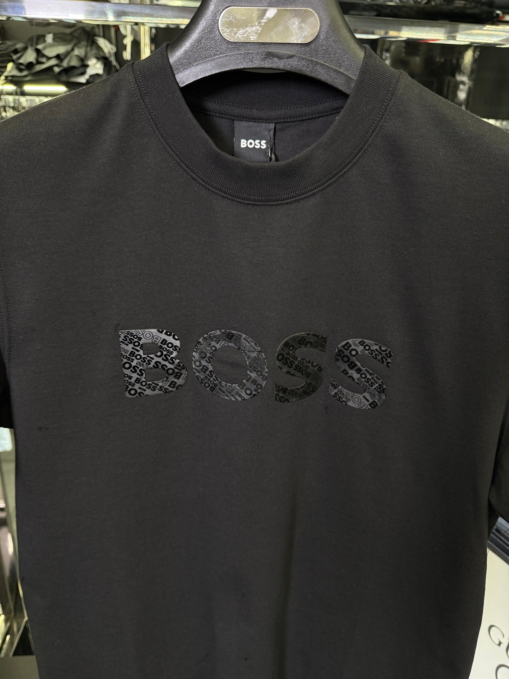 BOSS - T-SHIRT
