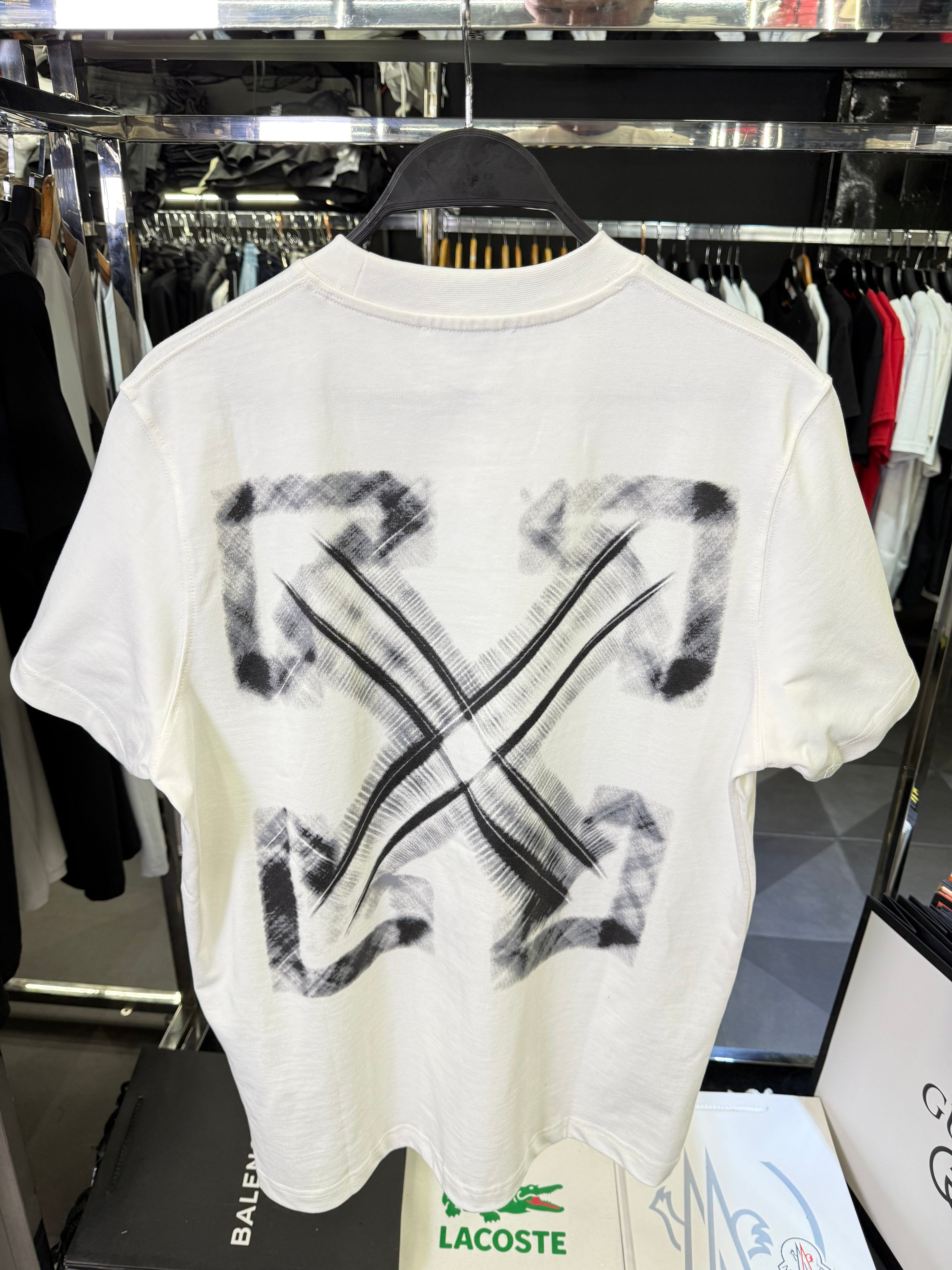 OFF WHITE - T-SHIRT NEW IN
