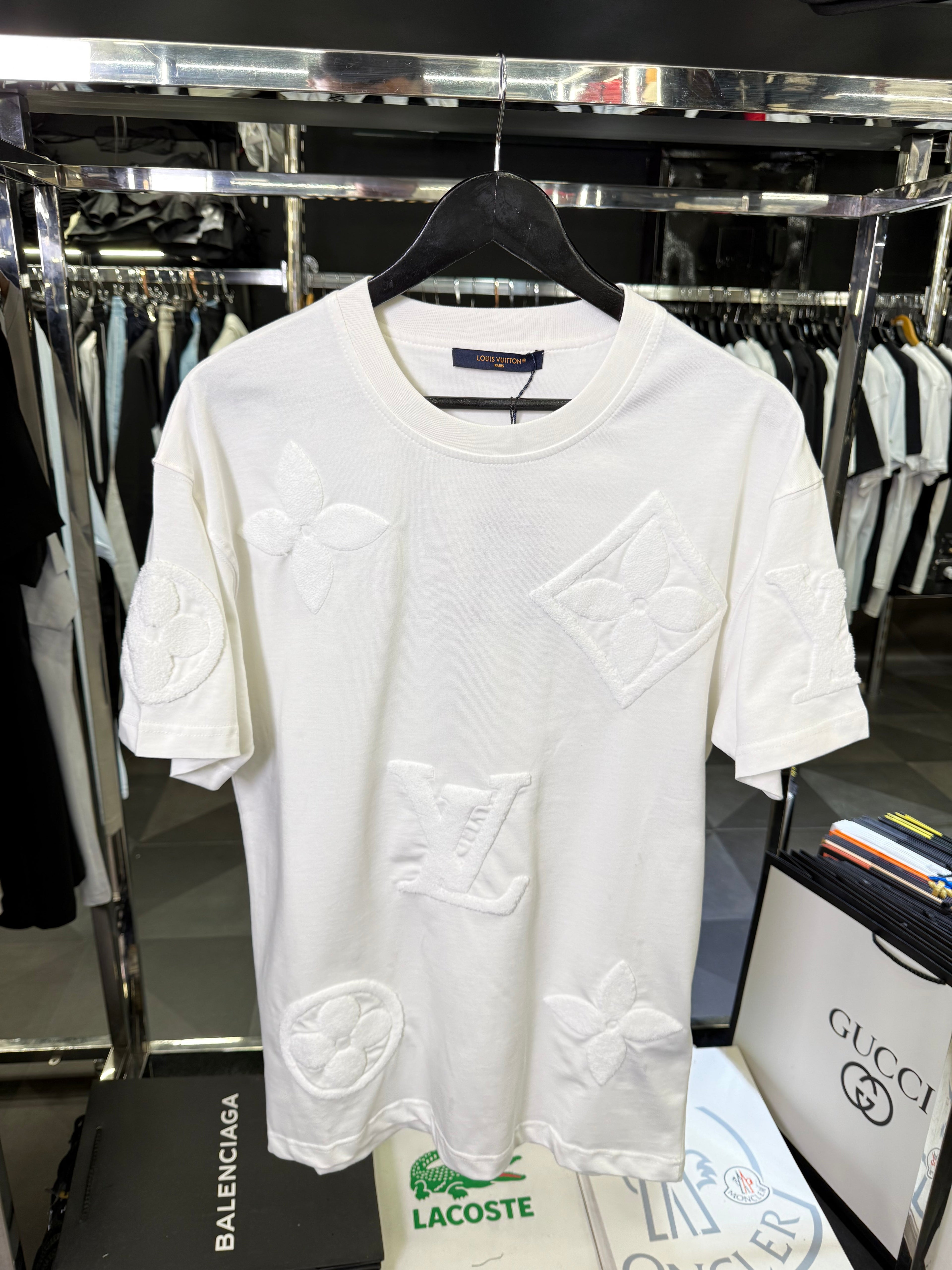 LOUIS VUITTON - T-SHIRT